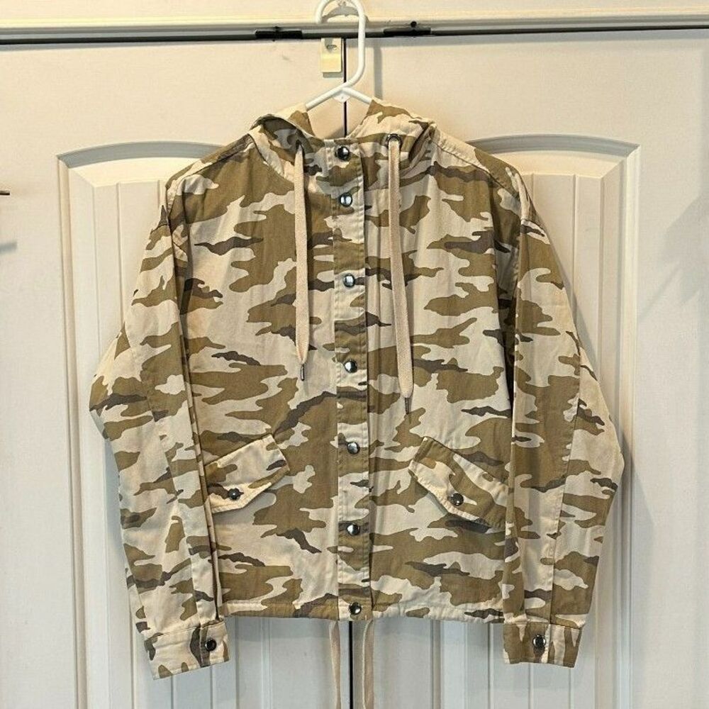 Women's Forever 21Lightweight Brown and Tan Desert Camo Hooded Jacket Size S